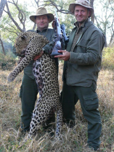 Leopard-hunt-Zimbabe-private-land-May-2010